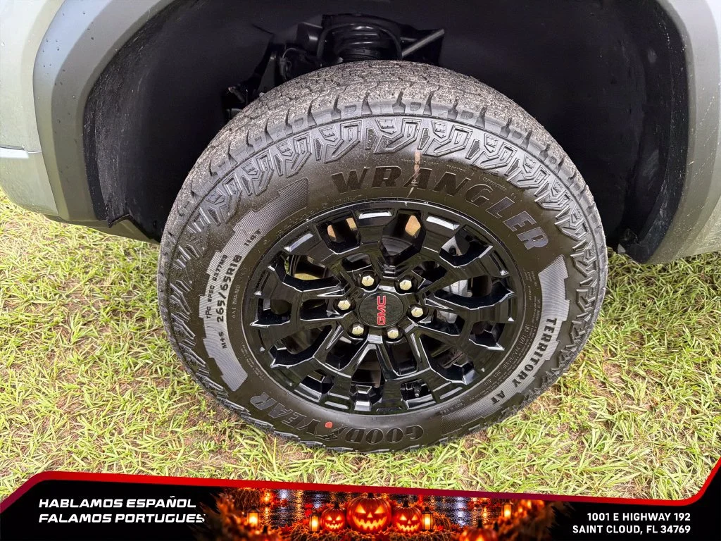 New 2026 Sterling Metallic GMC Elevation image 10