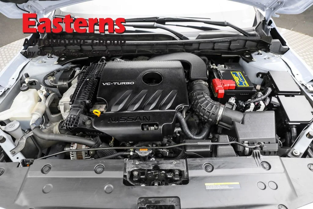 Used 2023 Gray Nissan 2.0 SR image 7