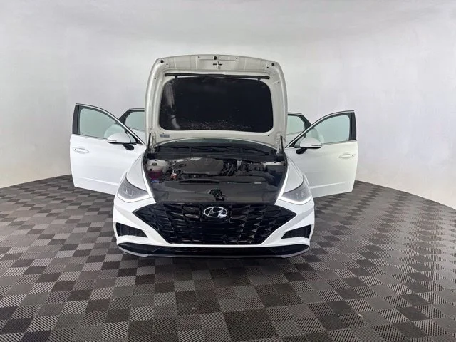 Used 2023 White Hyundai SEL image 14