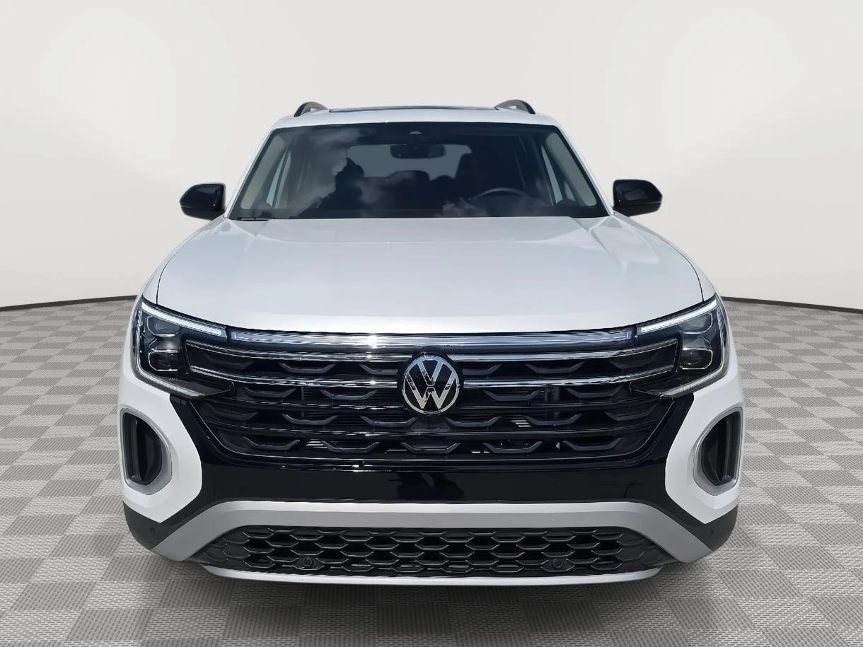 New 2026 Opal White Pearl Volkswagen 2.0T Peak Edition image 2