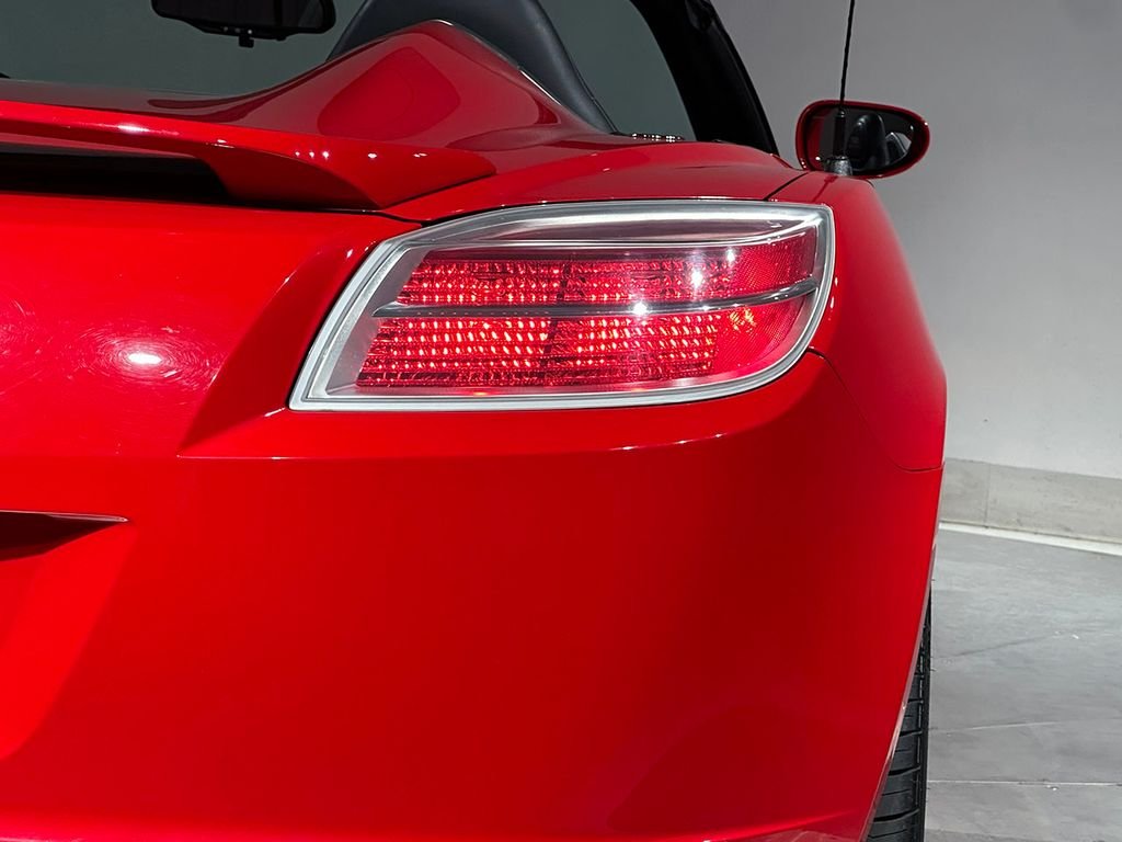Used 2007 Red Saturn Base image 30