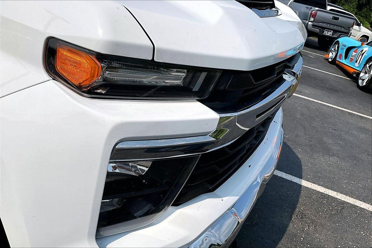 Used 2024 Summit White Chevrolet 4WD Crew Cab Standard Bed LT image 33