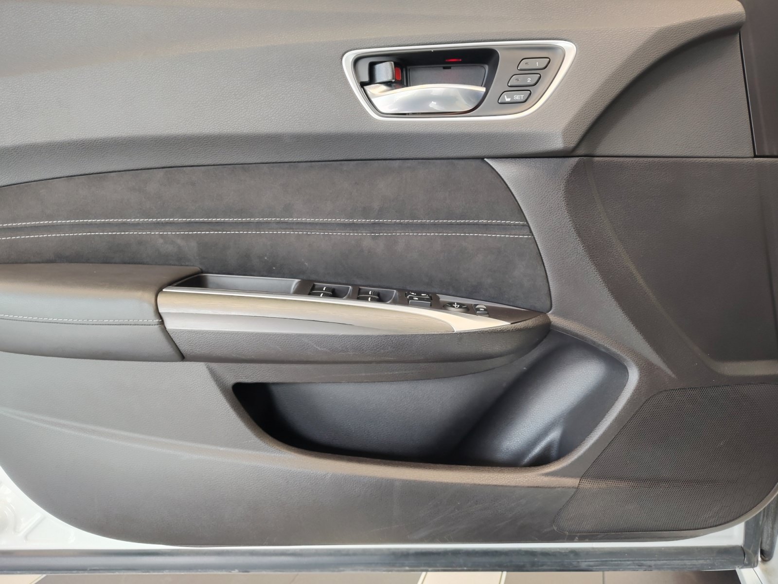 Used 2020 Platinum White Pearl Acura 2.4L A-Spec Pkg image 27