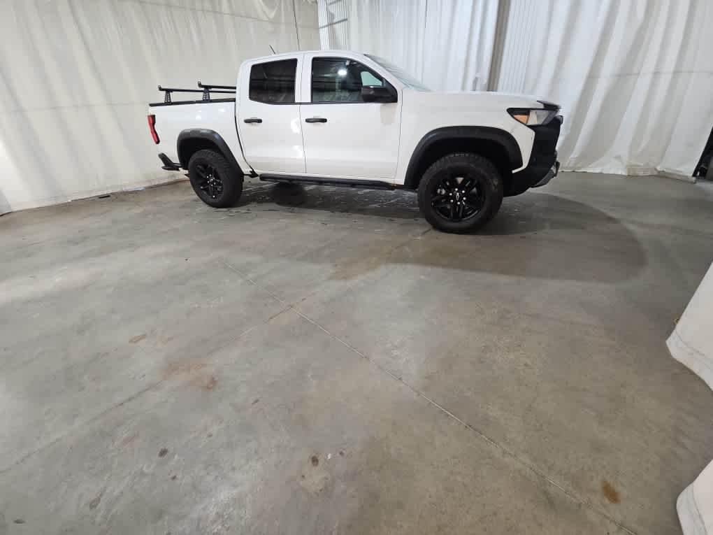 Used 2025 Summit White Chevrolet Trail Boss image 5