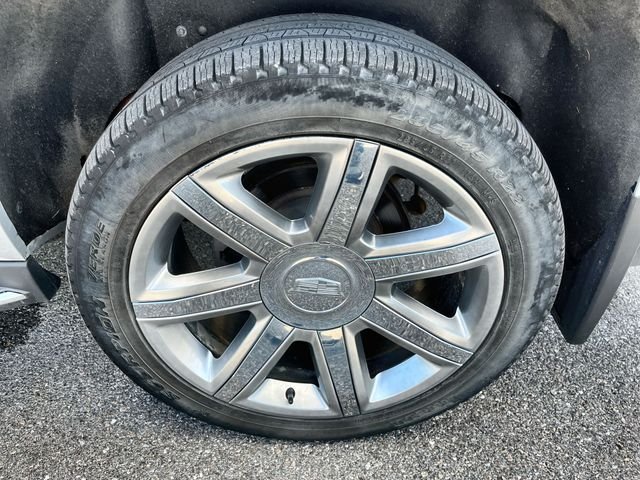 Used 2020 Silver Cadillac Luxury image 20