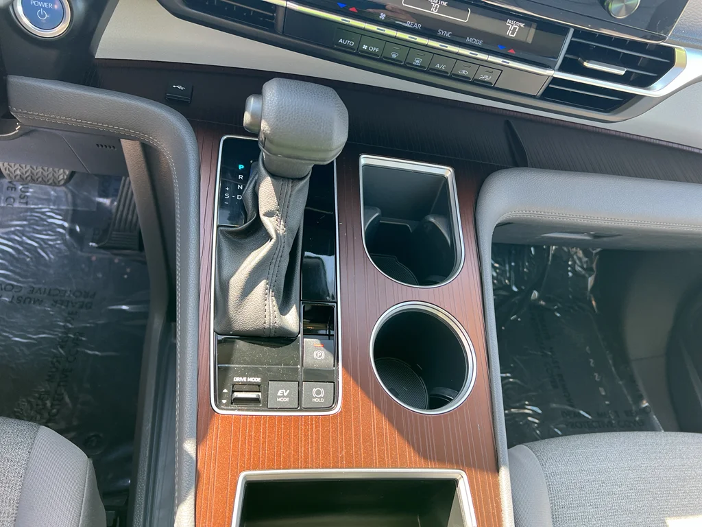 2023 Toyota Sienna LE - Photo 21