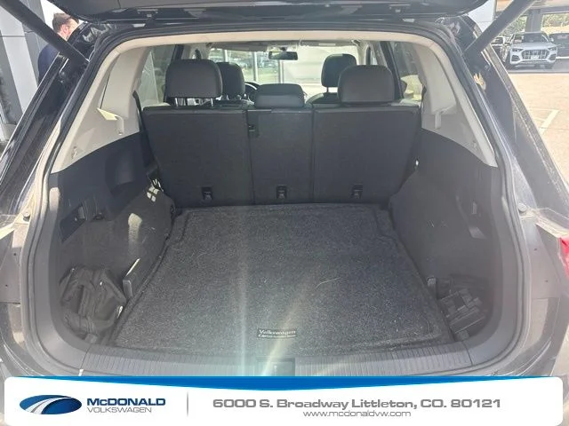 Used 2018 Black Volkswagen 2.0T SEL image 14