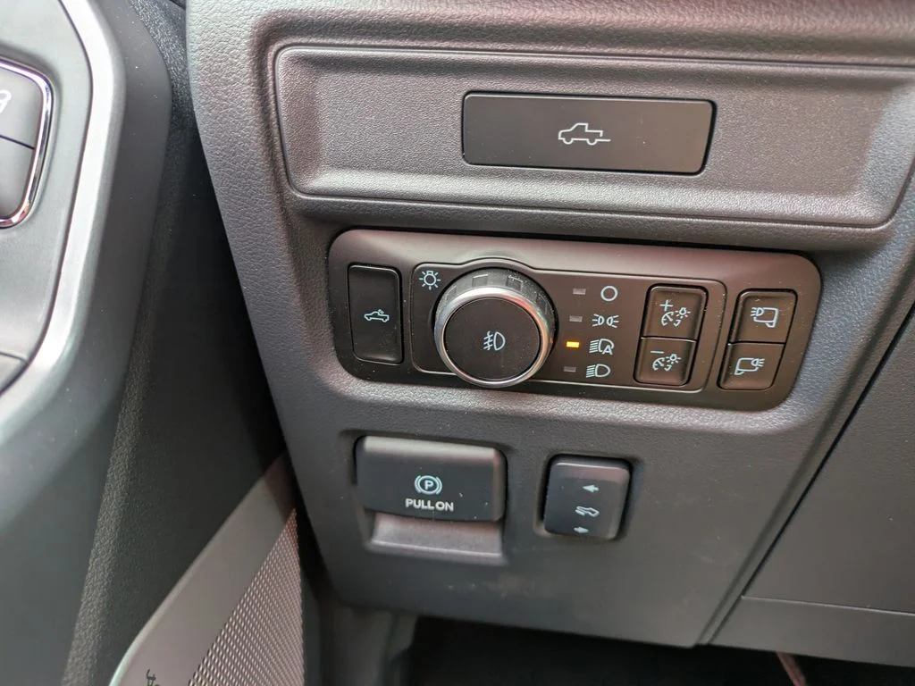 New 2026 Agate Black Metallic Ford Lariat image 28