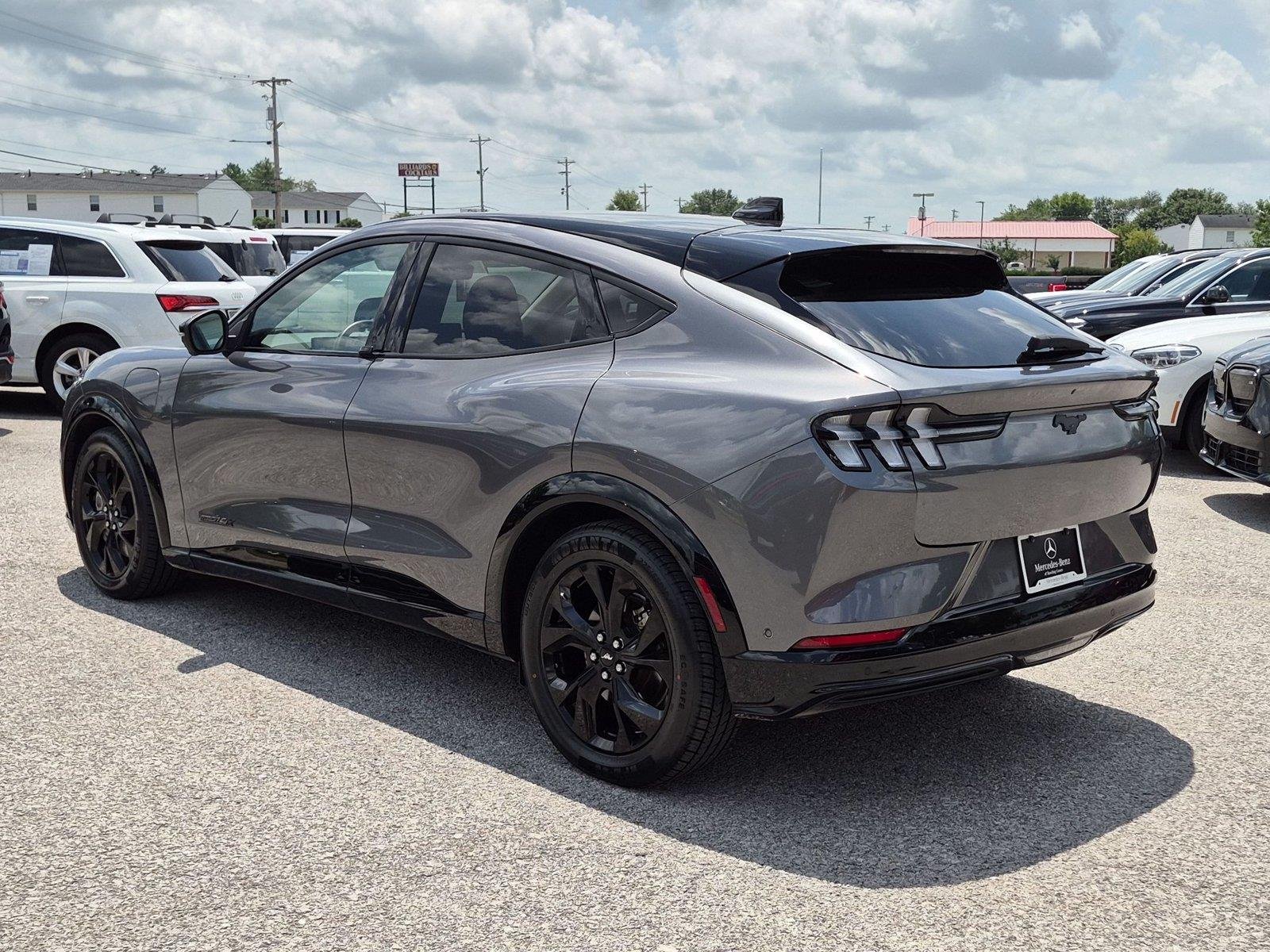 Used 2023 Carbonized Gray Metallic Ford Premium image 3