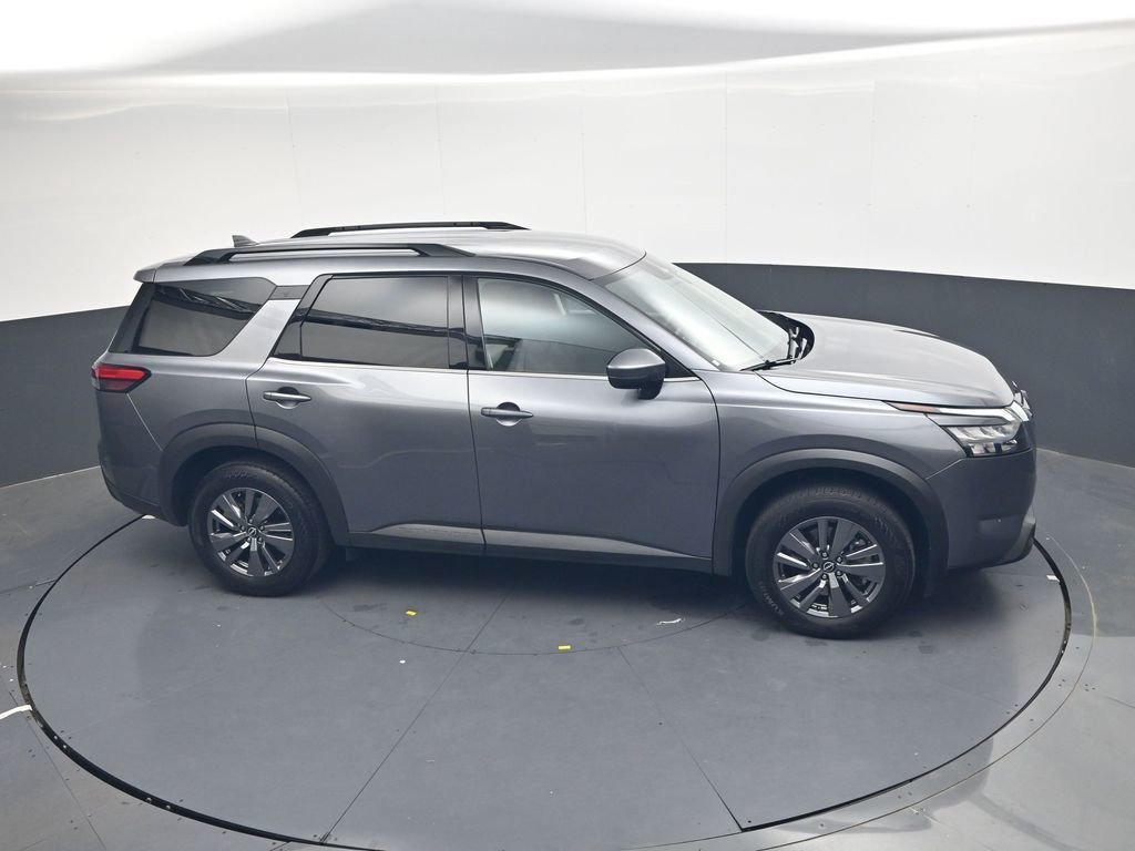 Used 2025 Gray Nissan SV image 33