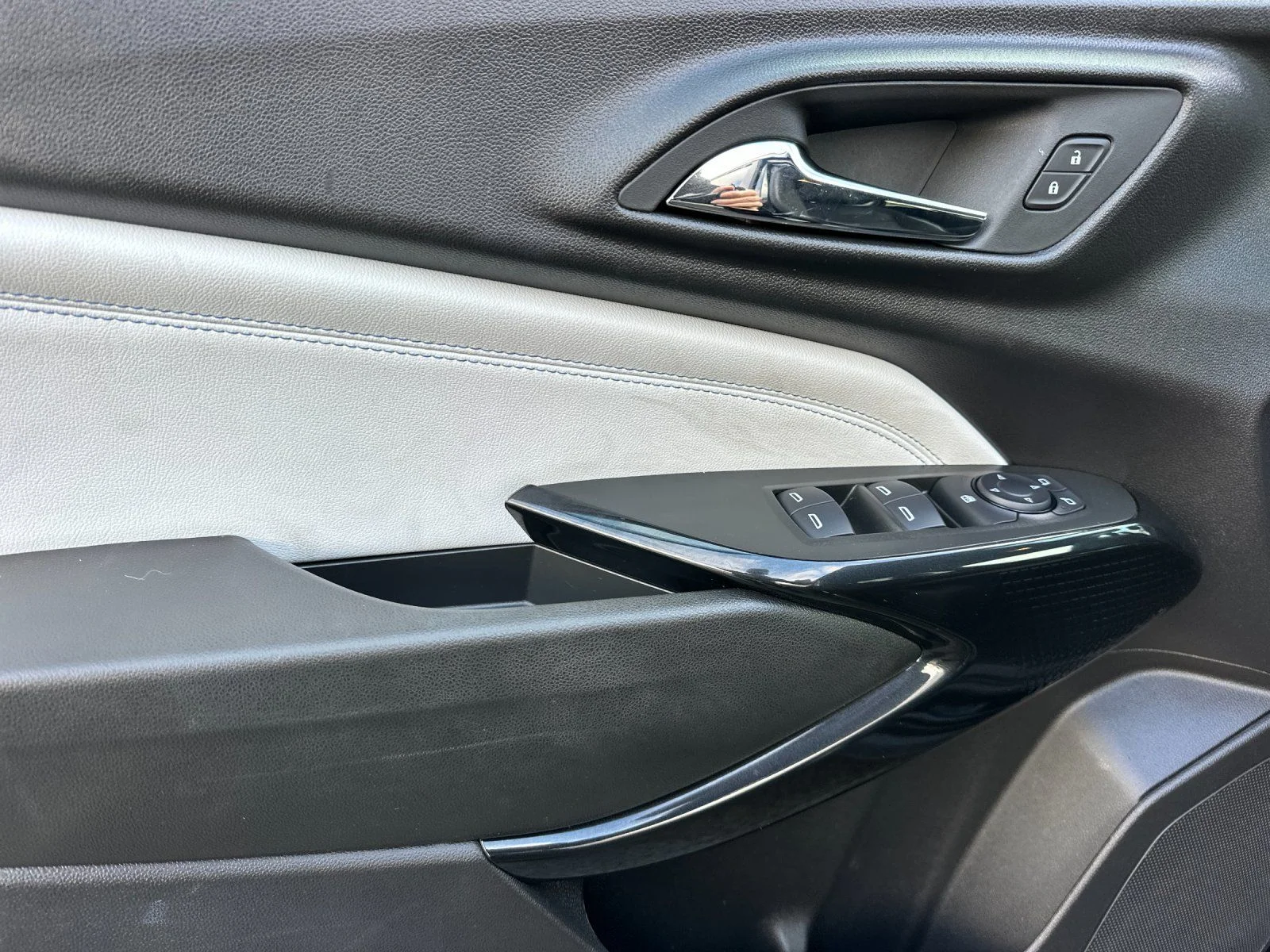 Used 2025 Black Chevrolet LT image 10