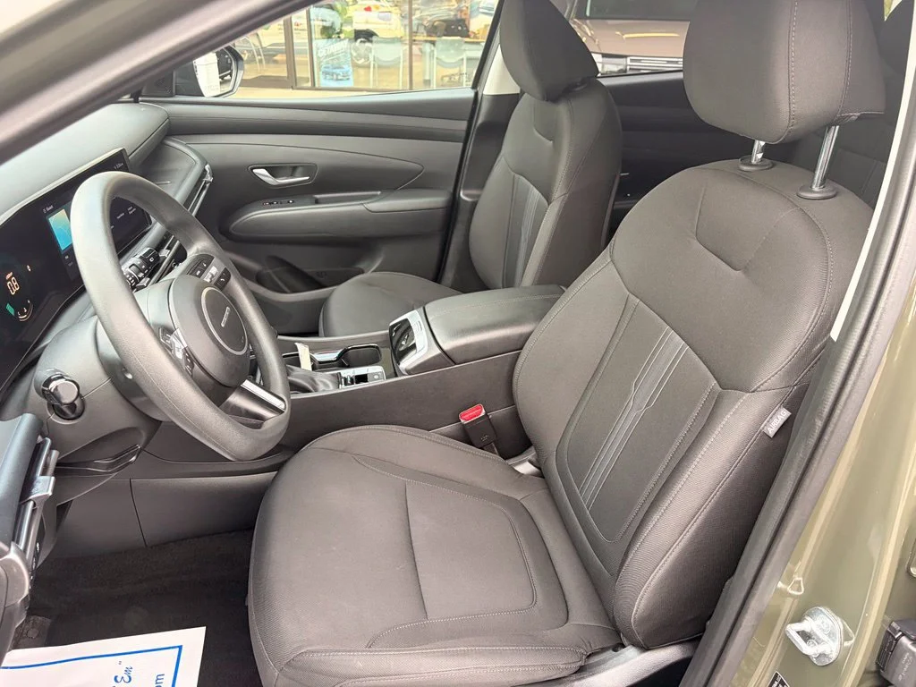 Used 2025 Green Hyundai SEL image 14