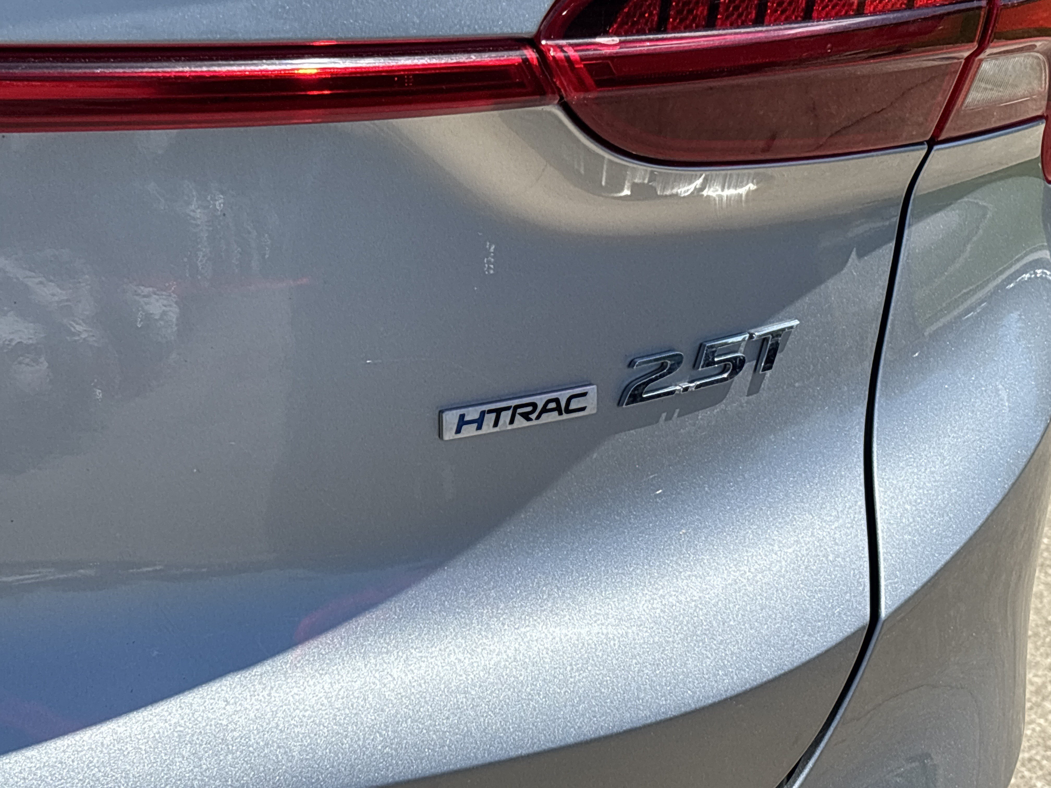 2023 Hyundai Santa Fe Limited - Photo 7