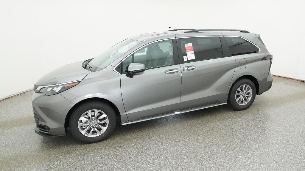 New 2026 Heavy Metal Toyota XLE image 2