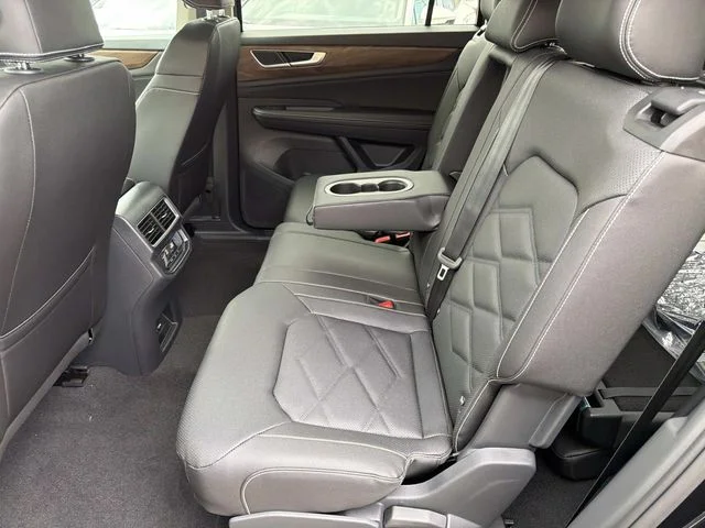 New 2026 Black Volkswagen 2.0T SE image 11