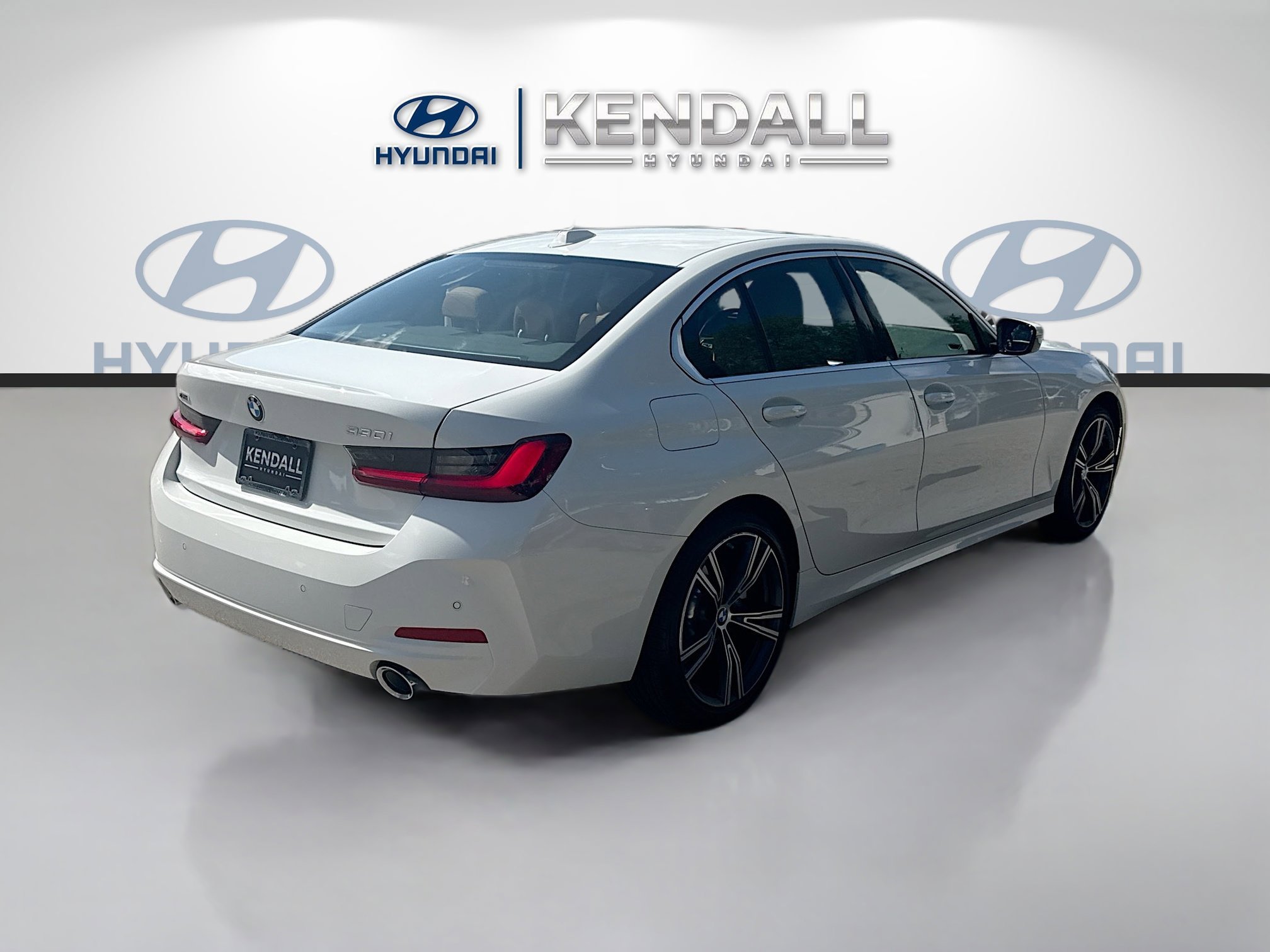 Used 2024 Alpine White BMW 330i xDrive image 4