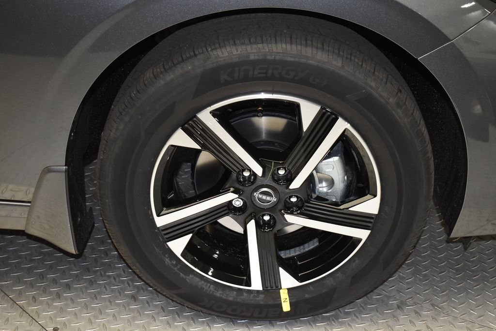 2025 Nissan Sentra SV - Photo 35