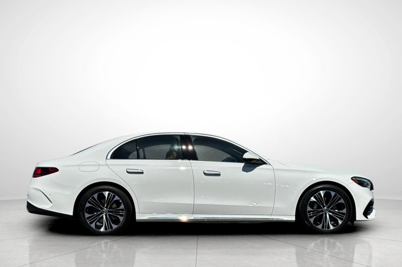 New 2026 Polar White Mercedes-Benz E 350 image 31