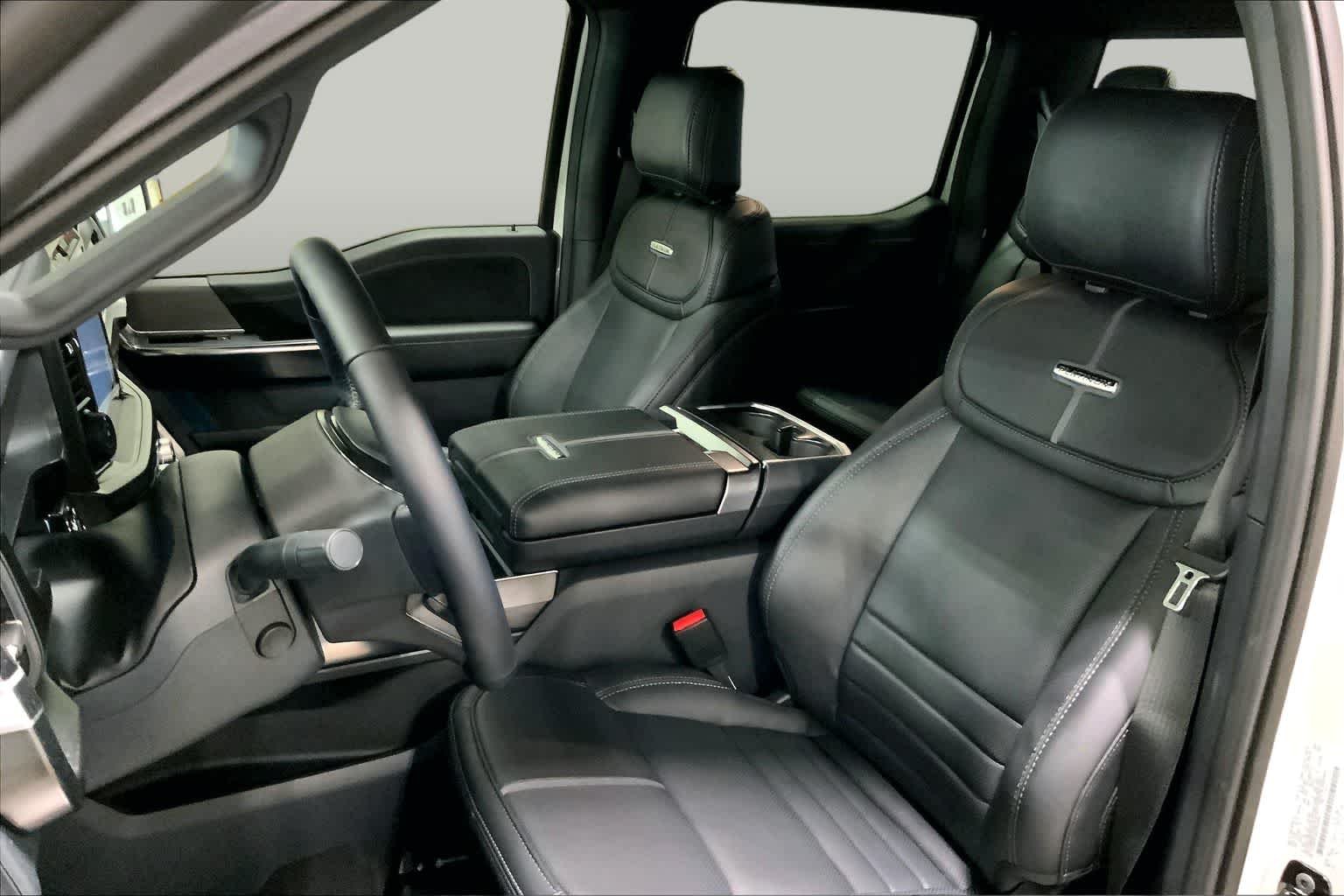 New 2026 Star White Metallic Tri-Coat Ford Platinum® image 9