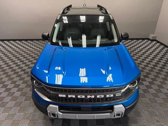 New 2025 Velocity Blue Metallic Ford Badlands® image 5