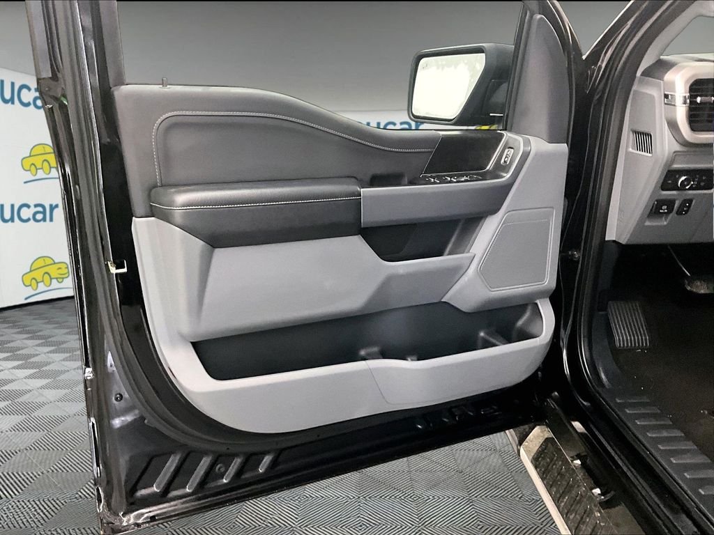 Used 2022 Black Metallic Ford XLT image 9