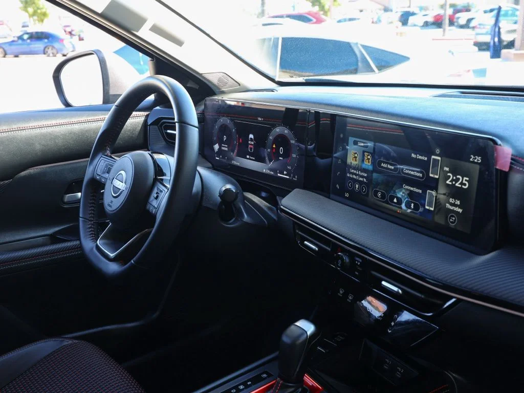 Used 2025 Gray Nissan SR image 19