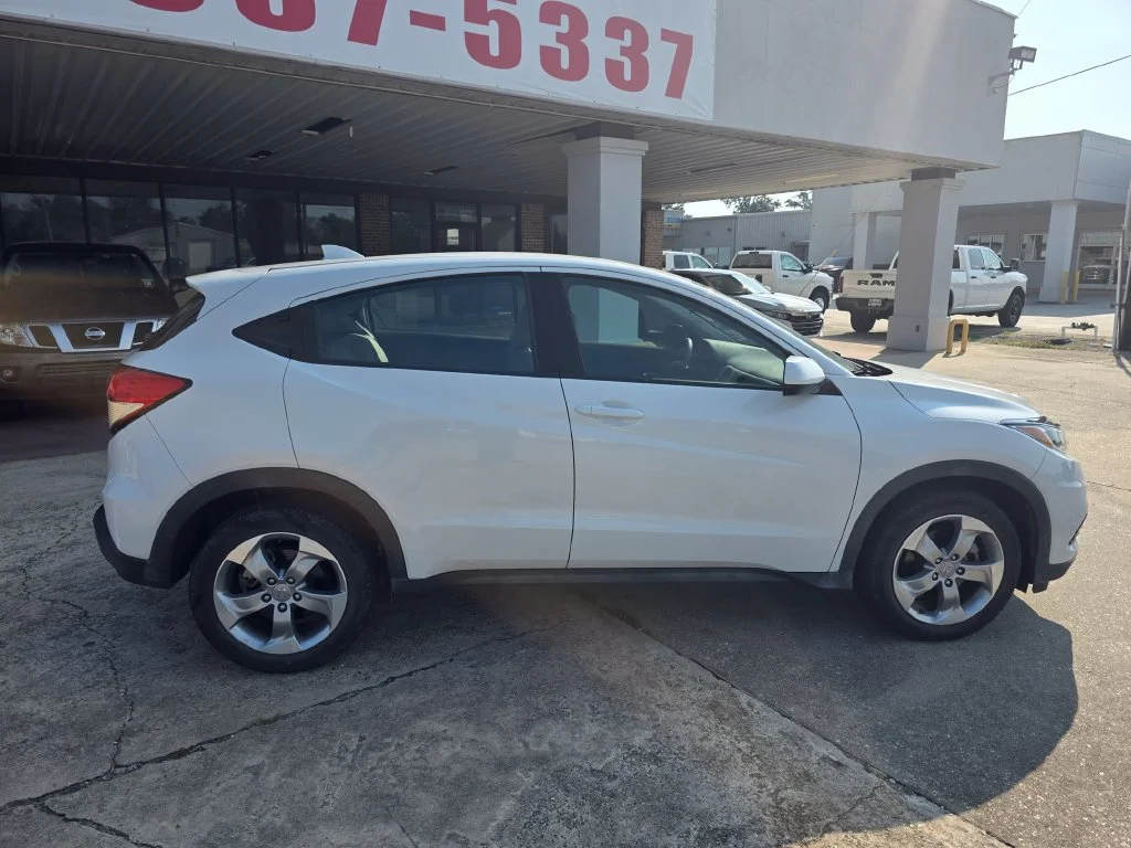 Used 2021 White Honda LX image 9