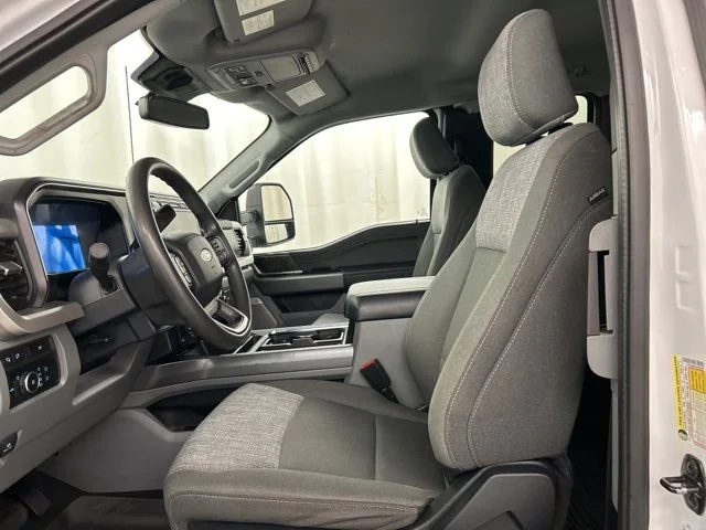 Used 2023 White Ford XLT image 6