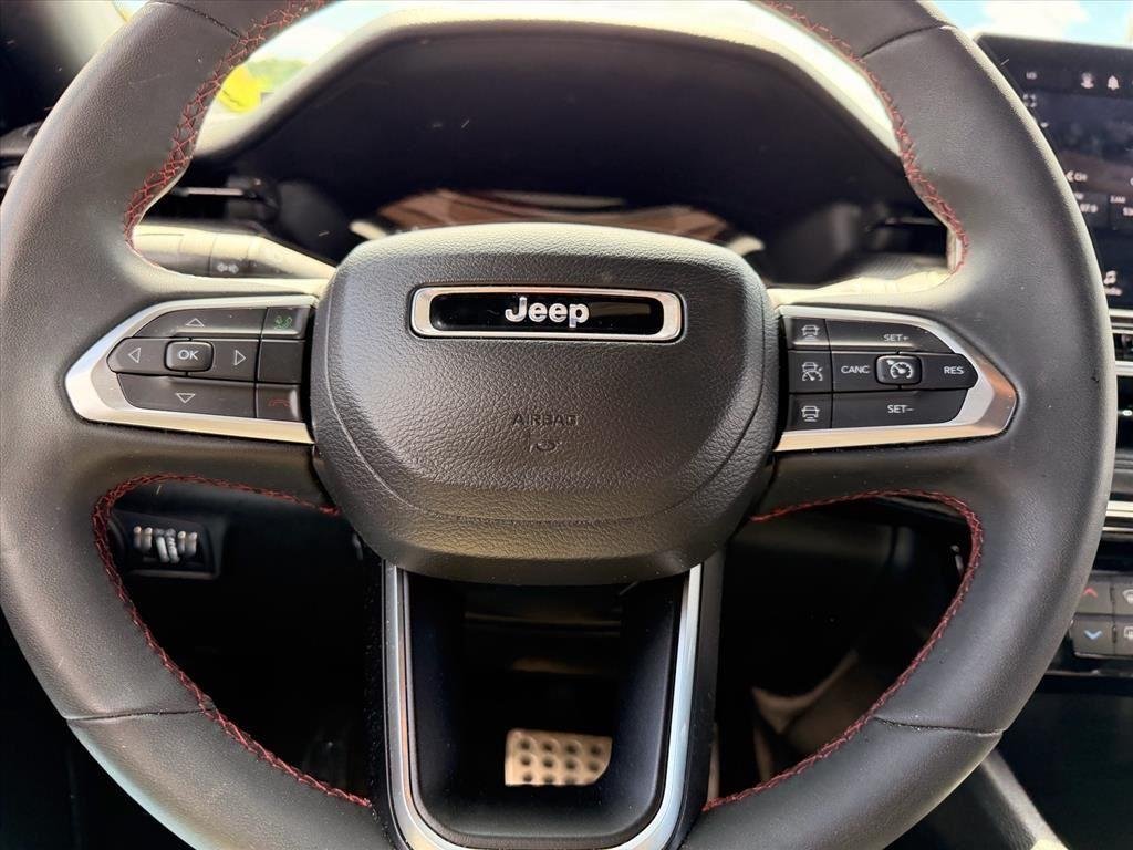 Used 2024 Silver Zynith Metallic Clearcoat Jeep Trailhawk image 19