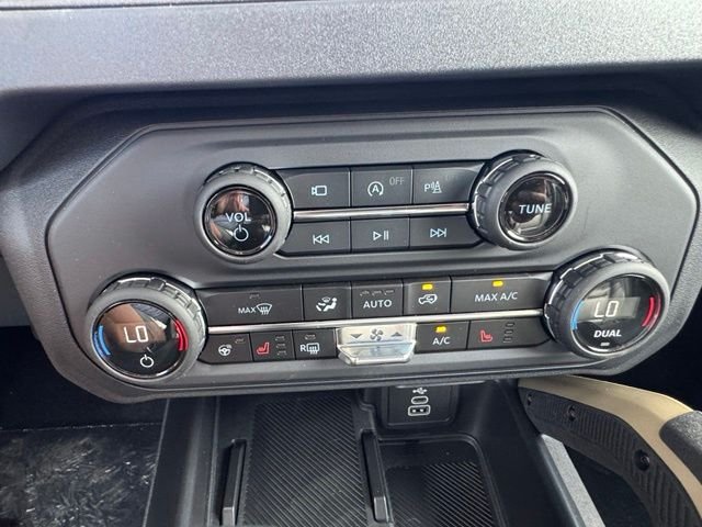 New 2026 Desert Sand Ford Badlands® image 31