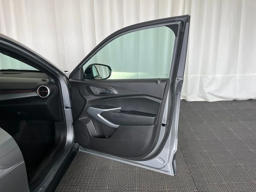 Used 2025 Gray Chevrolet 1RS image 17