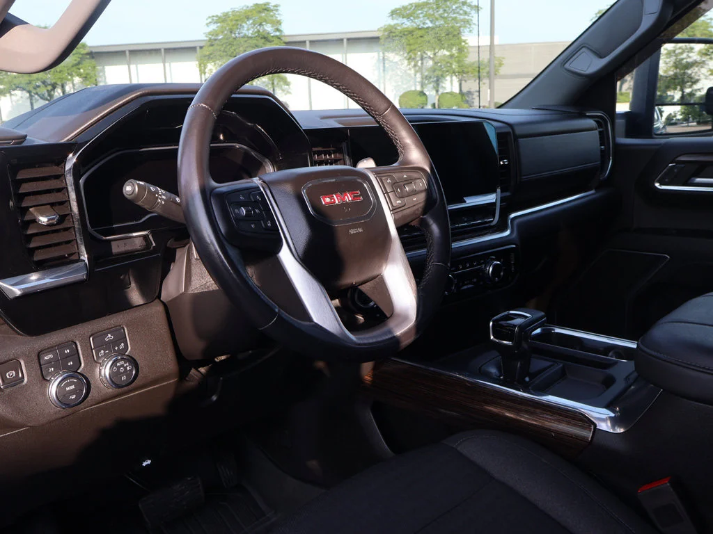 Used 2023 Dynamic Blue Metallic GMC Elevation image 24