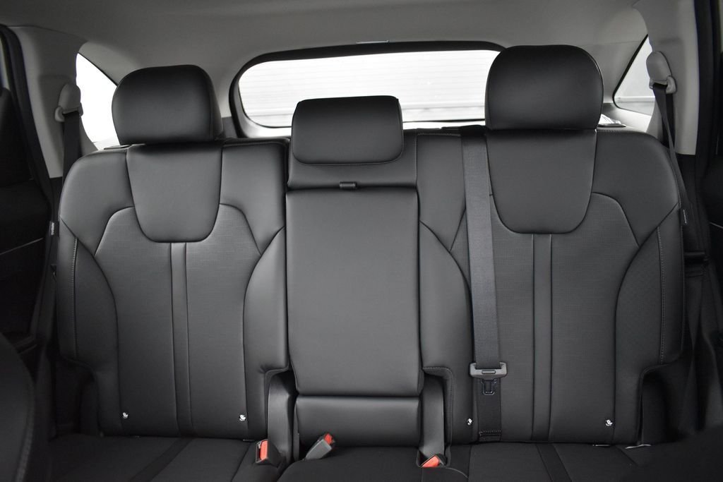 New 2026 Ivory Silver Kia S image 17