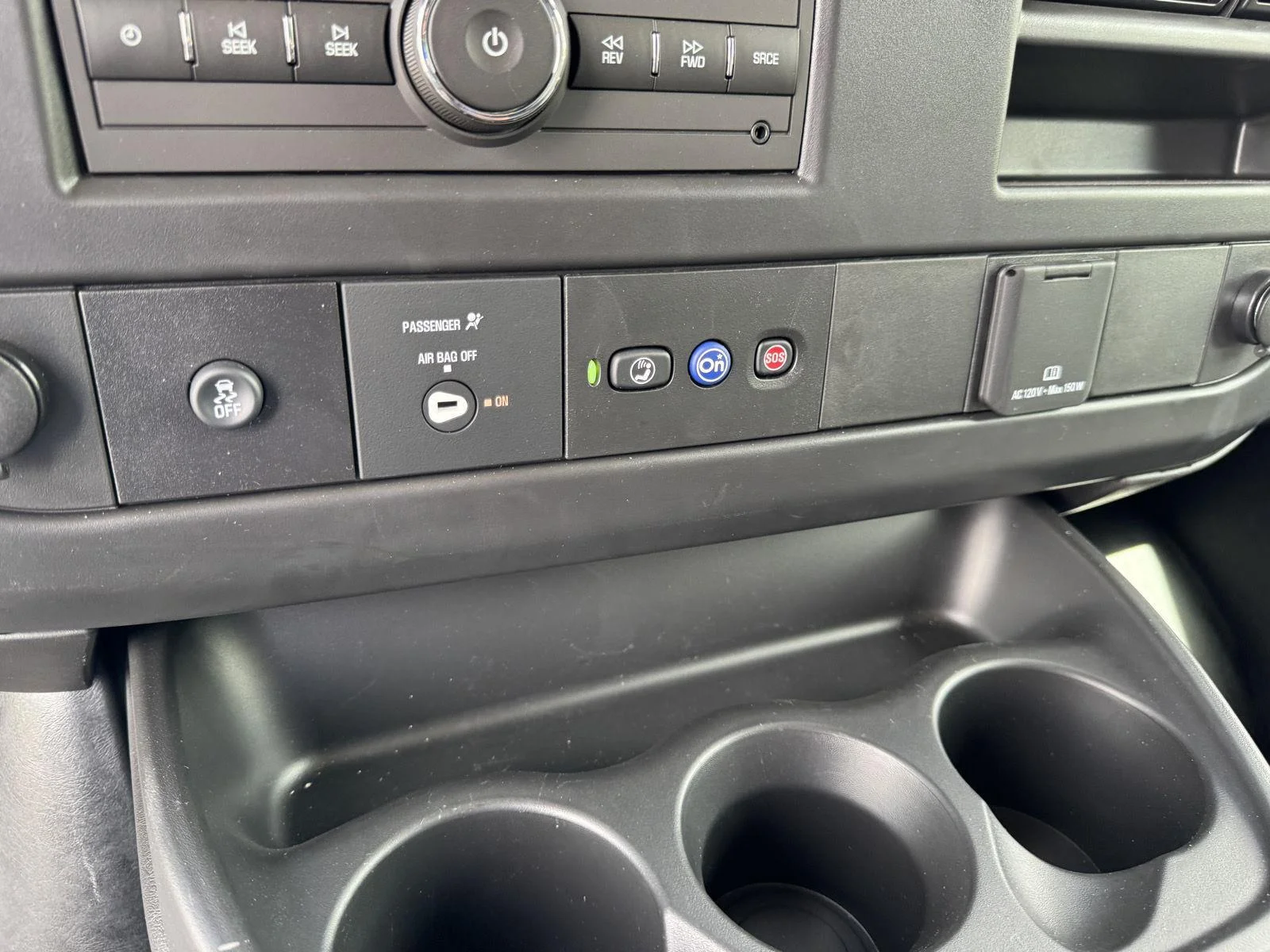 2025 GMC Savana Cargo Work Van - Photo 26