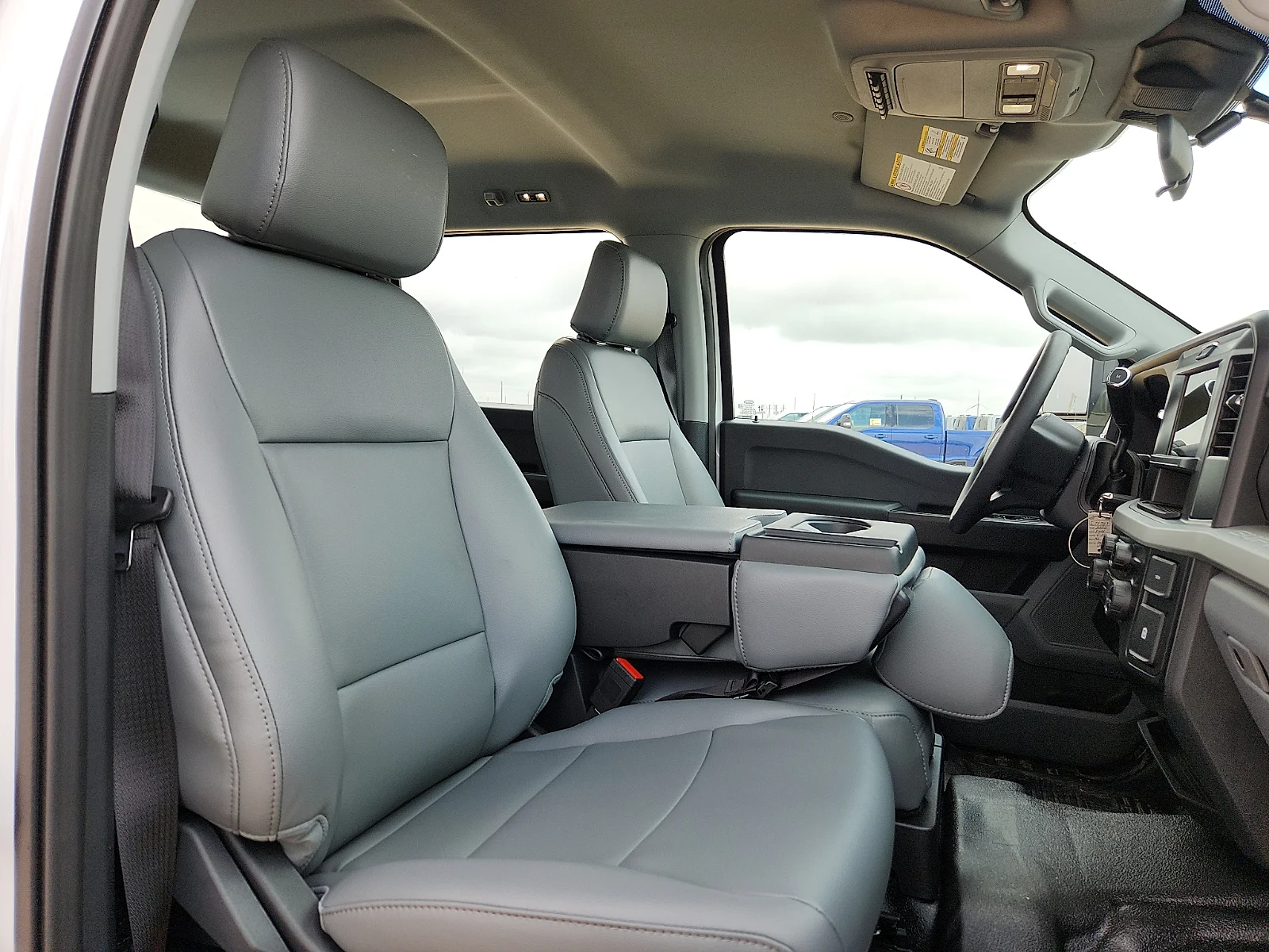New 2026 Oxford White Ford F-250® XL image 20