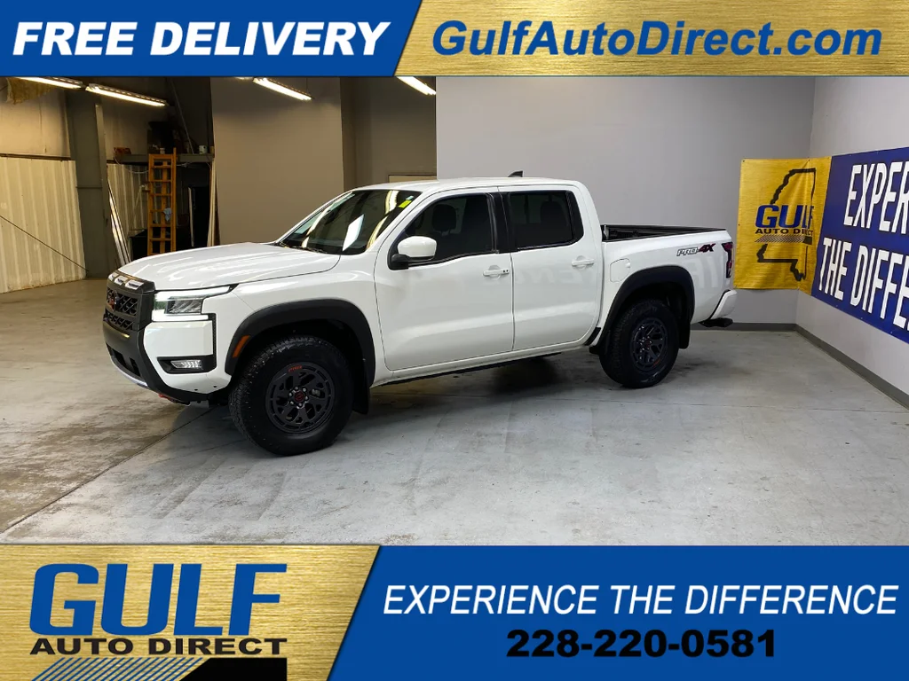 Used 2025 White Nissan PRO-4X image 5