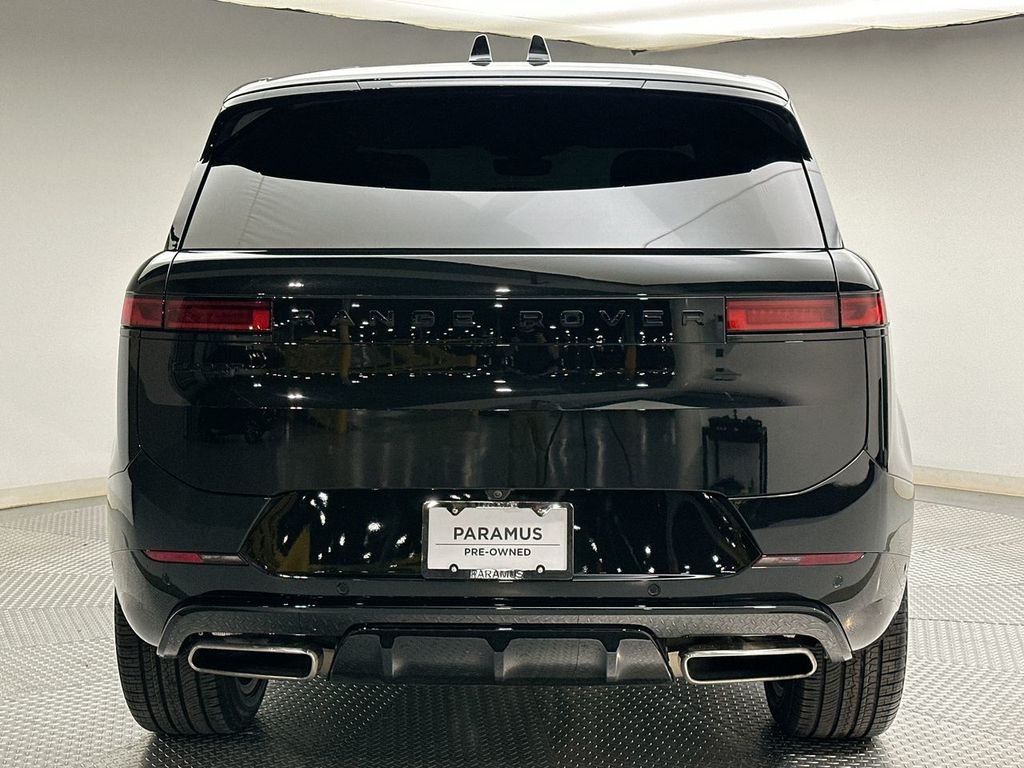 Used 2024 Santorini Black Metallic Land Rover Dynamic SE image 12