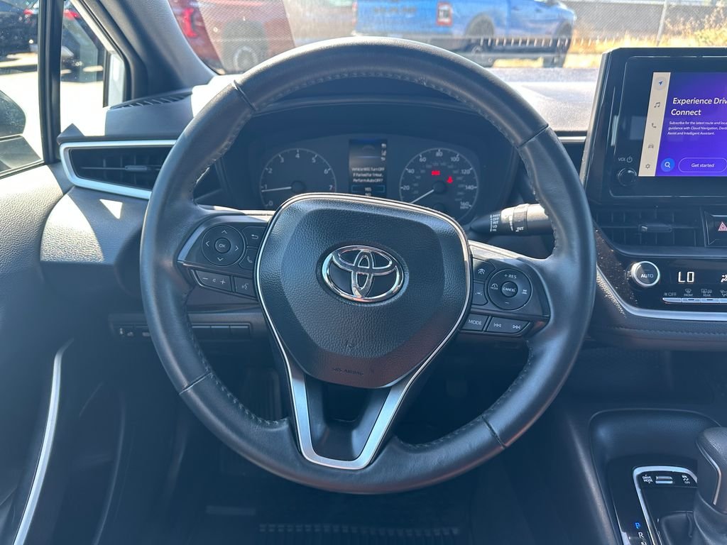Used 2025 Ice Toyota SE image 19