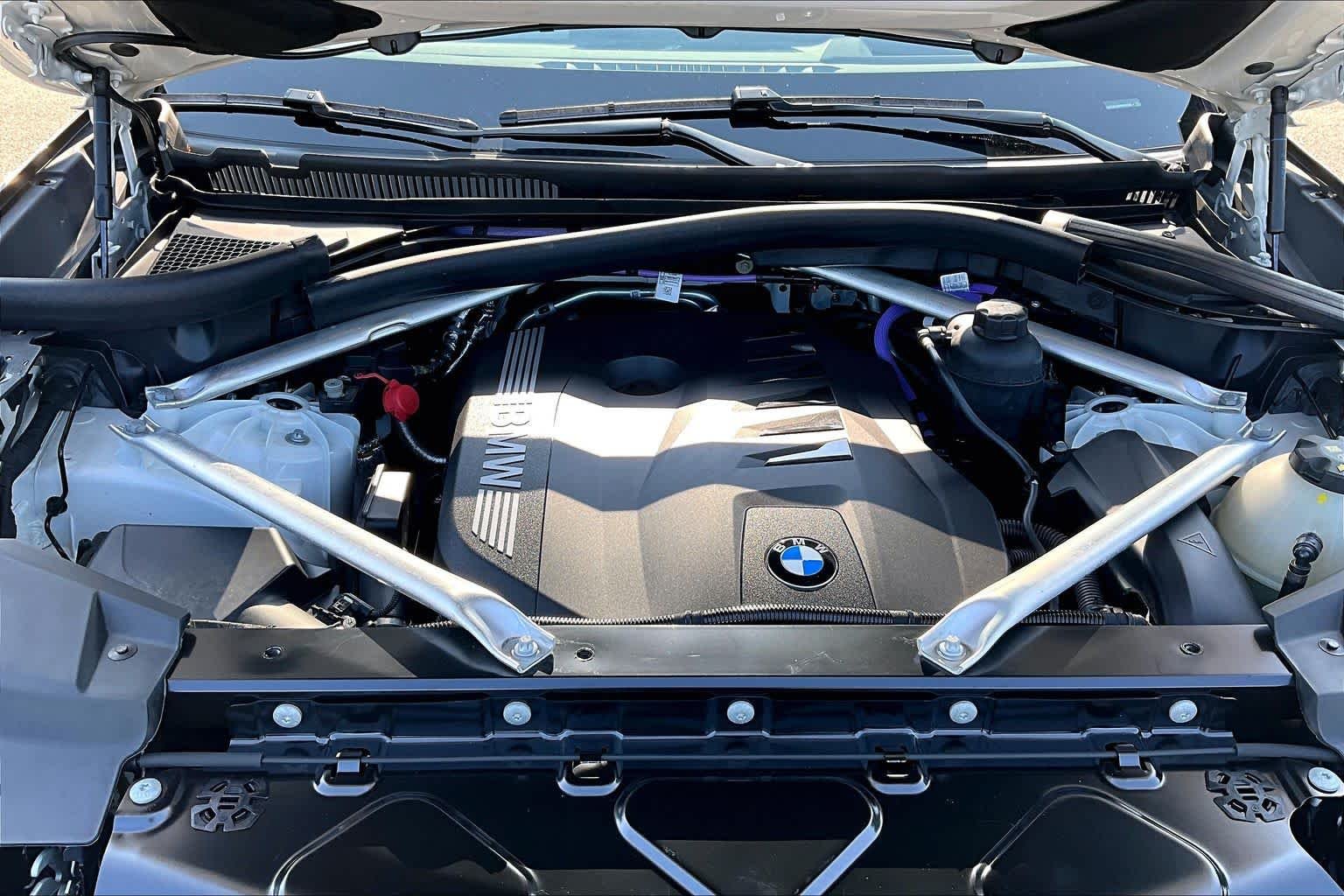 Certified Used 2024 Alpine White BMW xDrive40i image 34