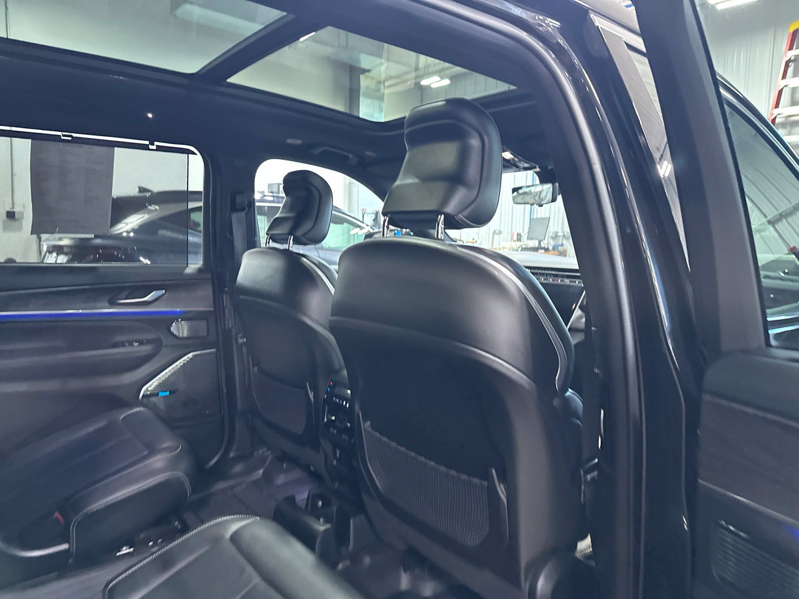 Used 2023 Black Jeep Overland image 39
