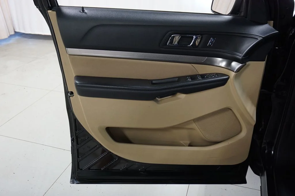 Used 2016 Shadow Black Ford Base image 26