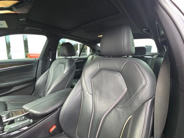 Used 2019 Black BMW 530i image 19