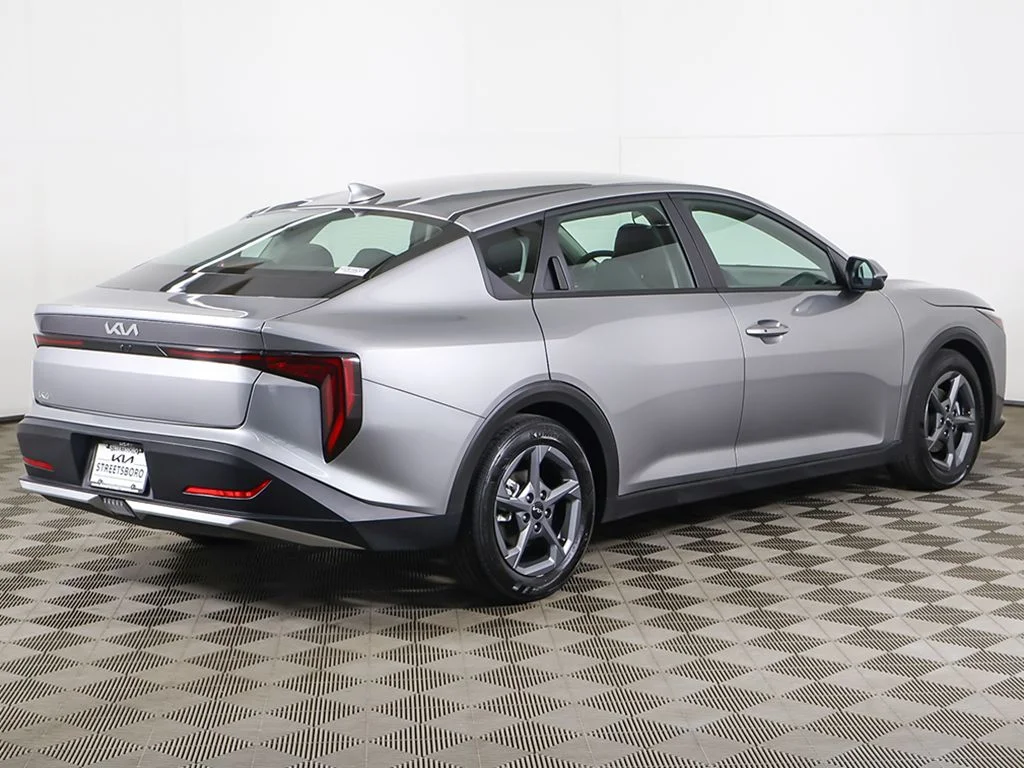 Used 2025 Gray Kia LXS image 9