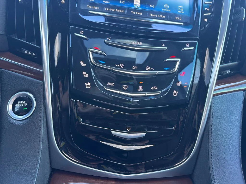 Used 2019 Gray Cadillac Premium Luxury image 22