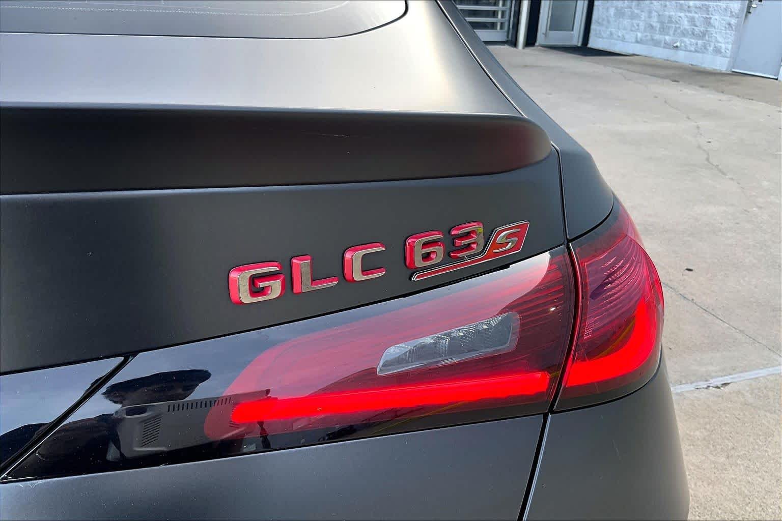 Used 2026 MANUFAKTUR Graphite Grey Magno Mercedes-Benz AMG® GLC 63 S E Performance image 29