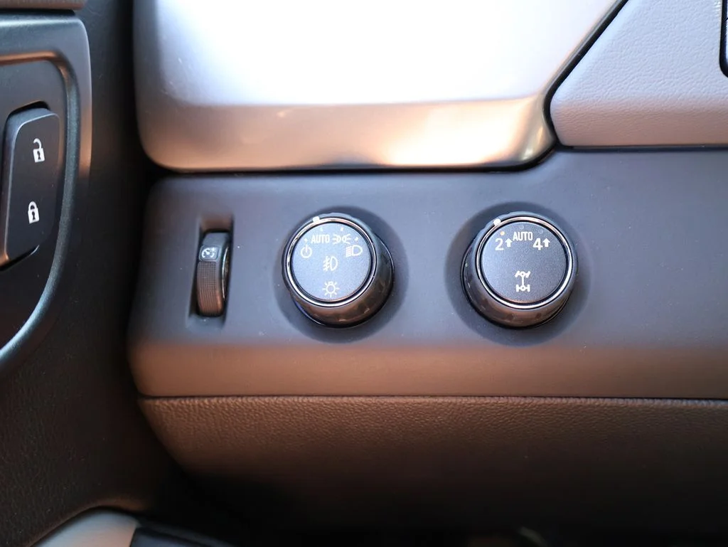 Used 2019 Black Chevrolet LT image 32