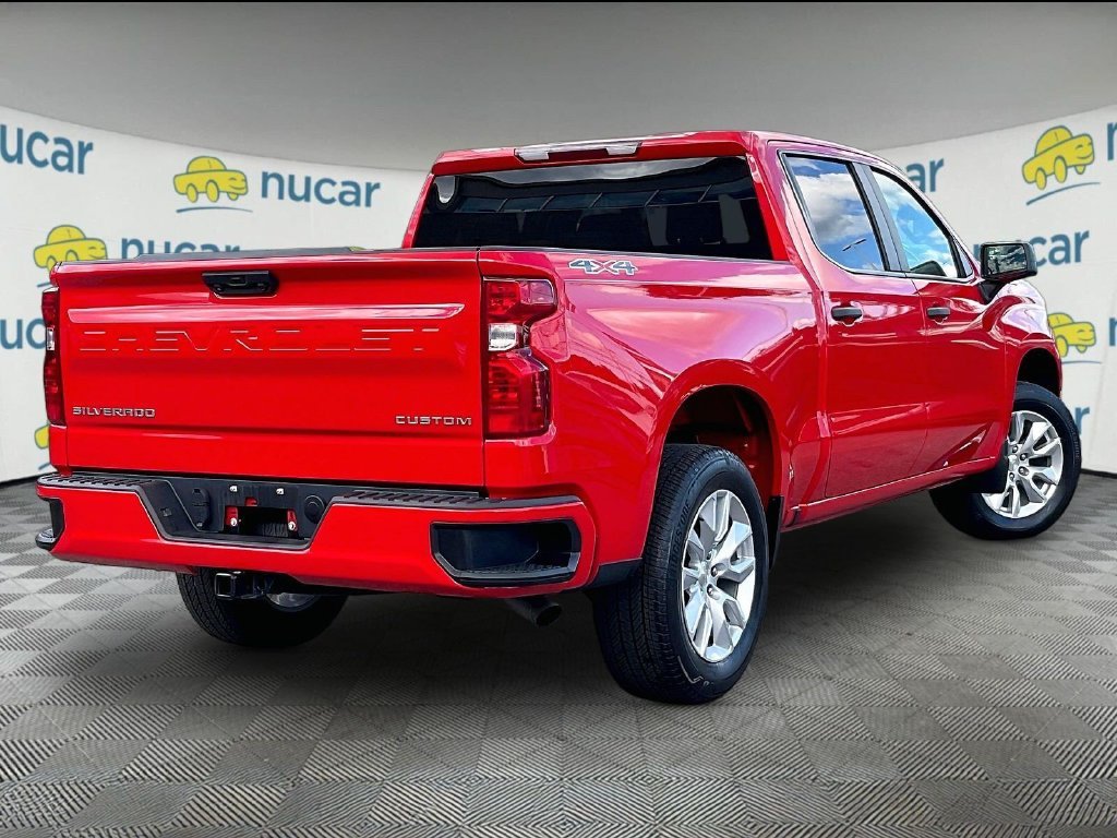 Used 2023 Red Chevrolet Custom image 6