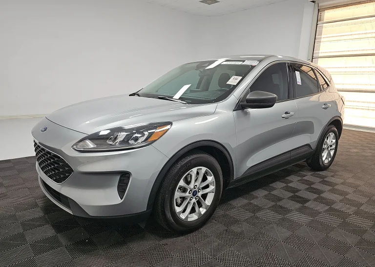 2022 Ford Escape SE FWD's photo