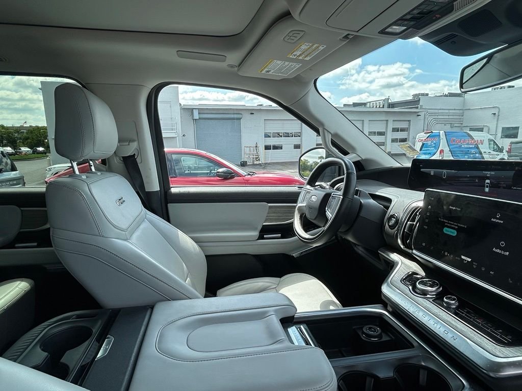 Used 2025 Black Ford Platinum image 28