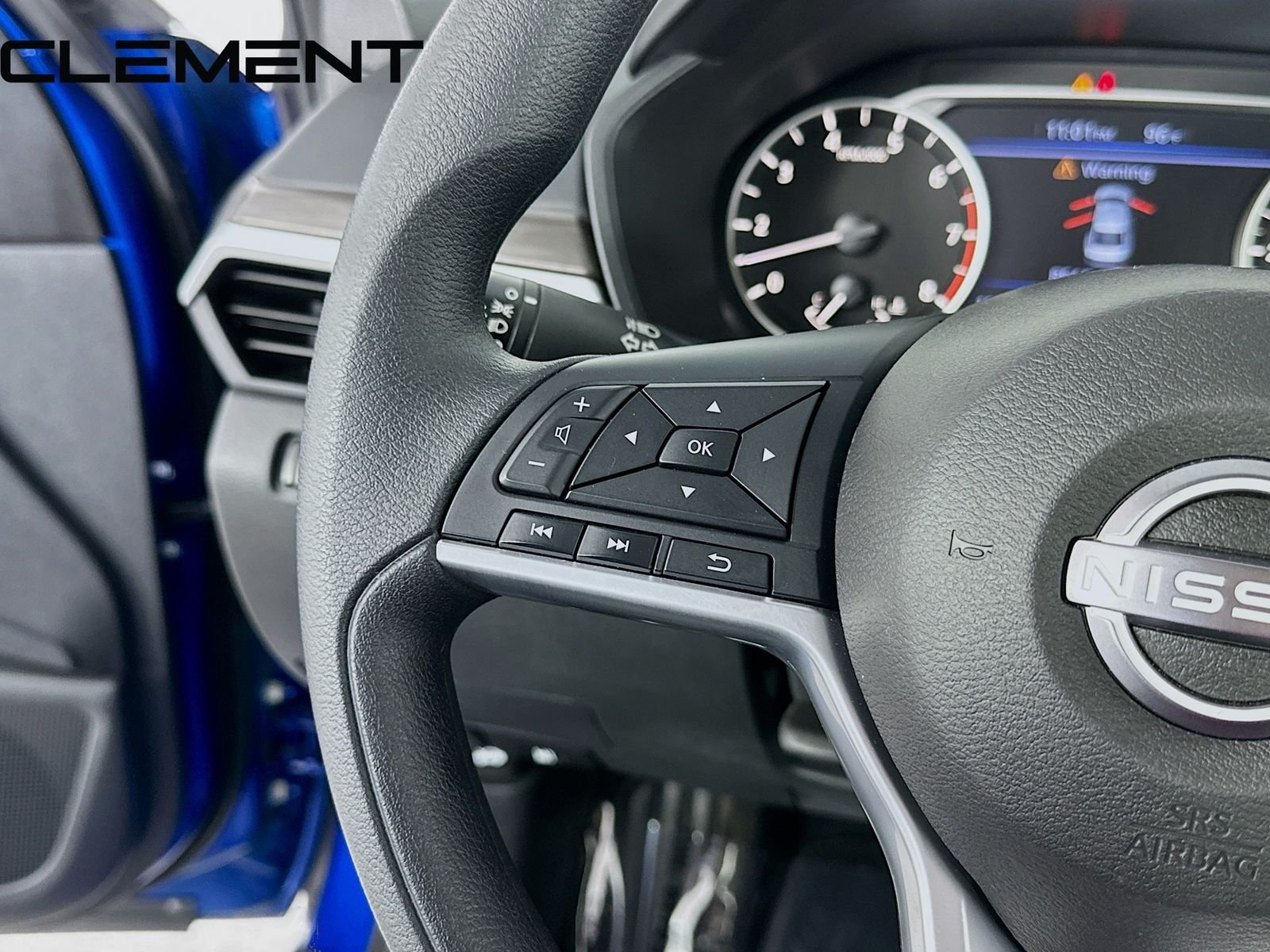 2025 Nissan Altima SV - Photo 15